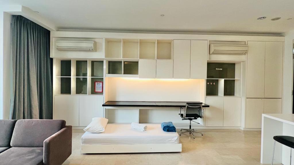 Faced Suites Platinum Klcc Kuala Lumpur Room photo
